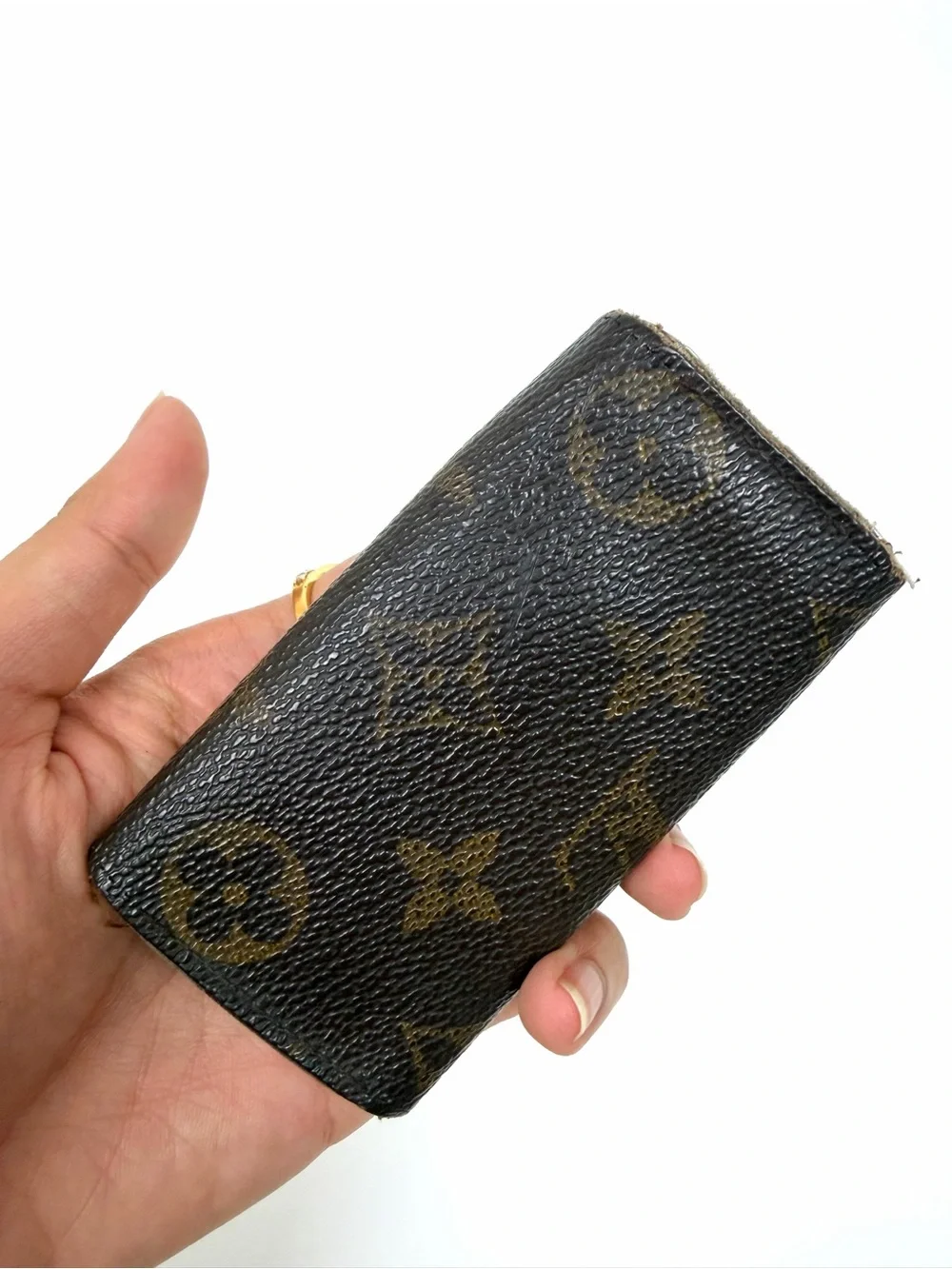 Authentic Louis Vuitton Monogram 4 Key Holder Case